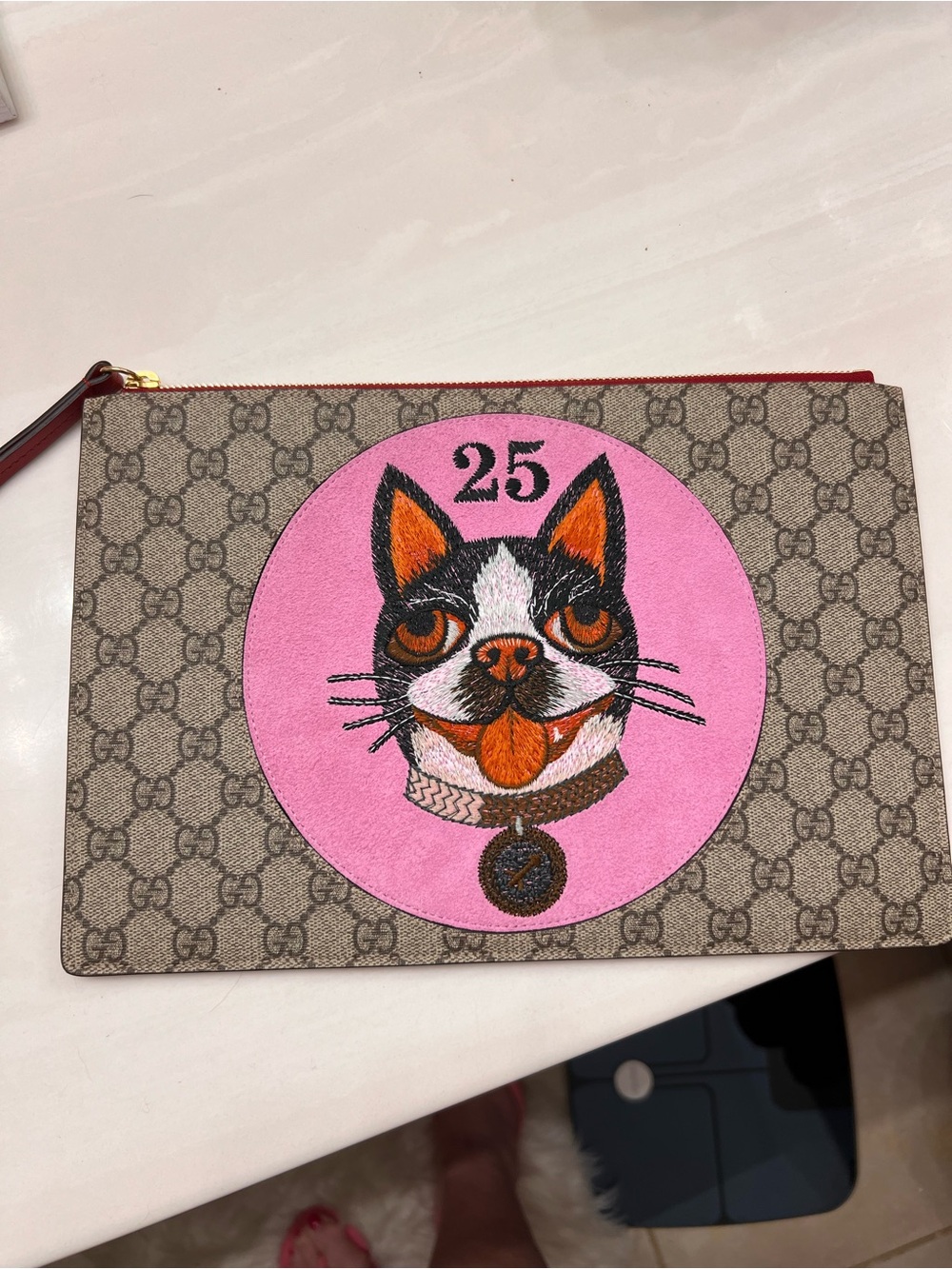 Gorgeous NWOT Gucci Beige GG Canvas Pouch, red leather and pink Suede